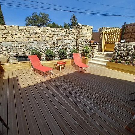 Chez Daniele Chambre Avec Jacuzzi Et Terrasse Privee Murs  Екстер'єр фото