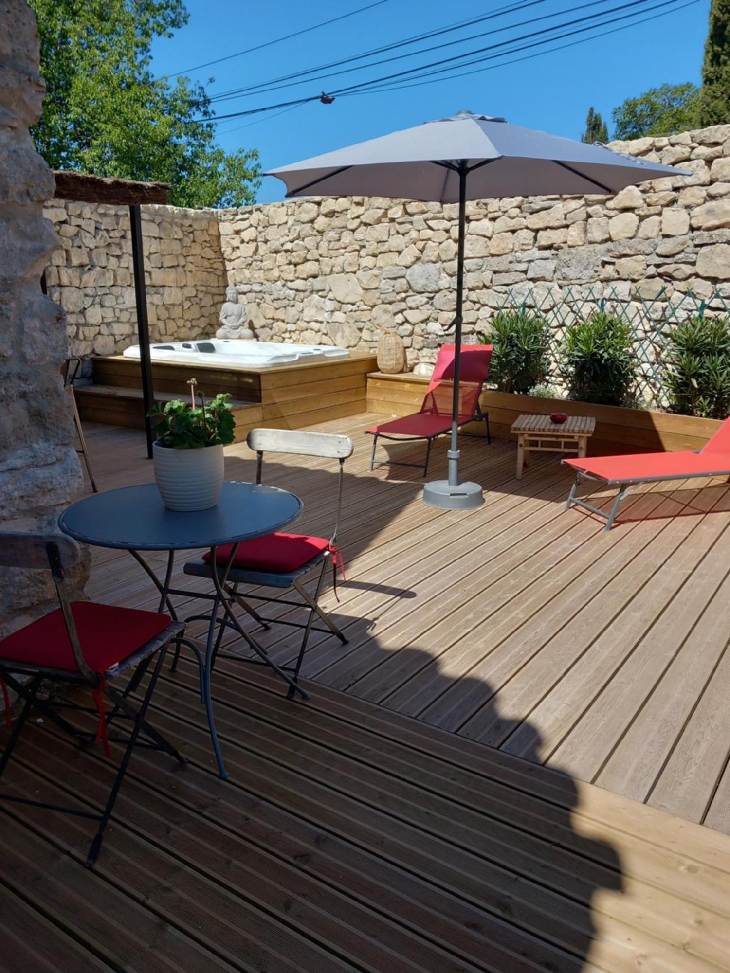 Chez Daniele Chambre Avec Jacuzzi Et Terrasse Privee Murs  Екстер'єр фото